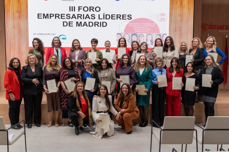 Grupo de Participantes en el Foro Empresarias Líderes 2025