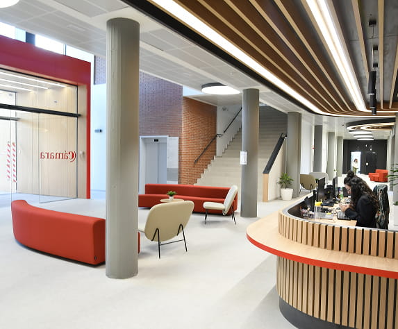 instalaciones business school